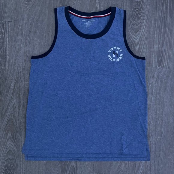 Tommy Hilfiger top - Picture 1 of 2